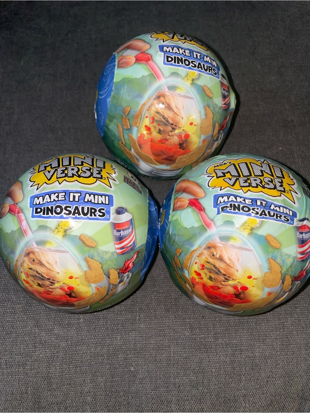 Mini Verse Make It Mini Dinosaurs Surprise Balls - Green/Blue
